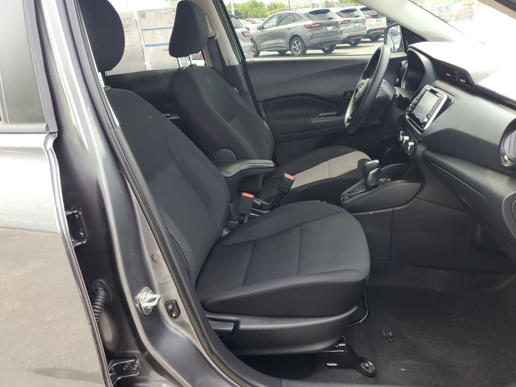 2023 Nissan Kicks S