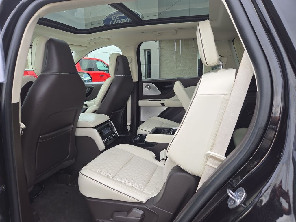 2022 Lincoln Aviator Black Label