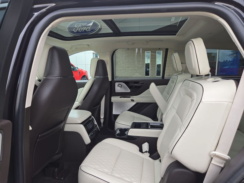 2022 Lincoln Aviator Black Label