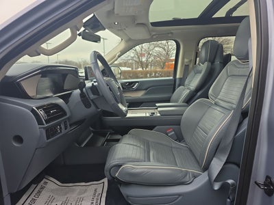 2022 Lincoln Navigator Black Label