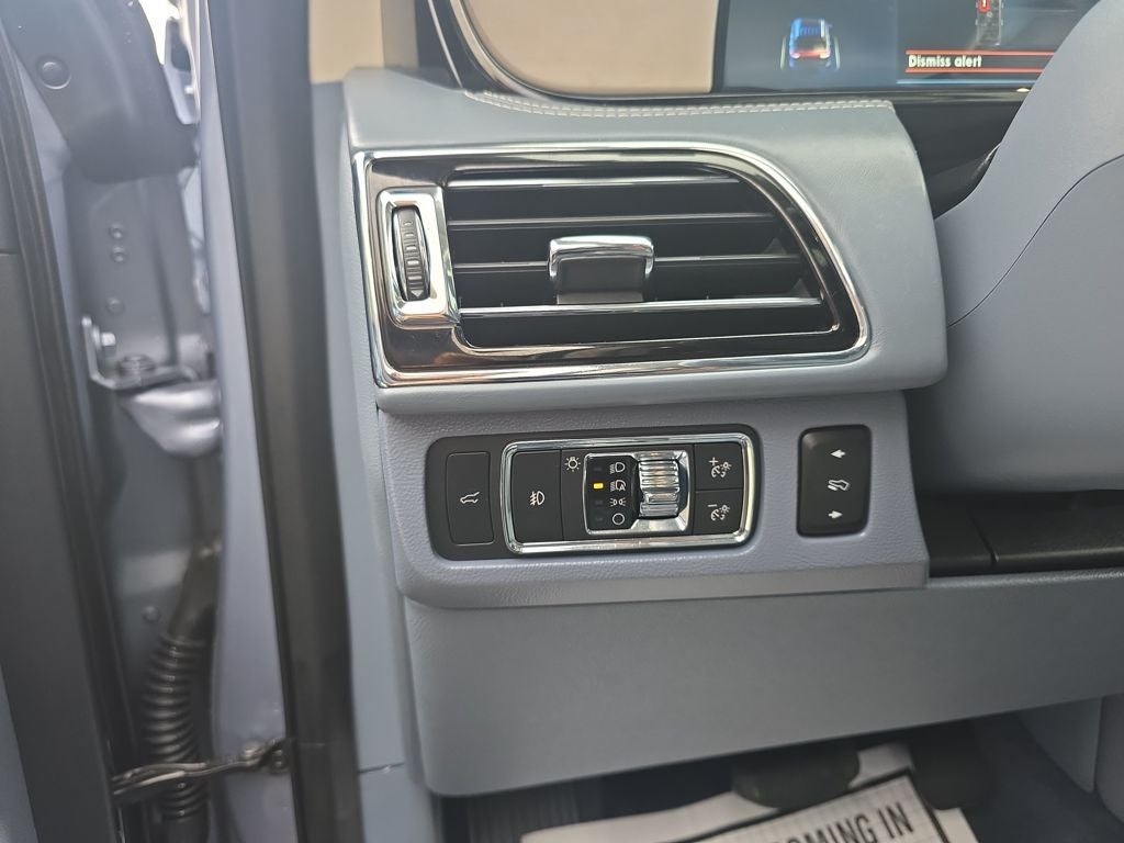 2022 Lincoln Navigator Black Label