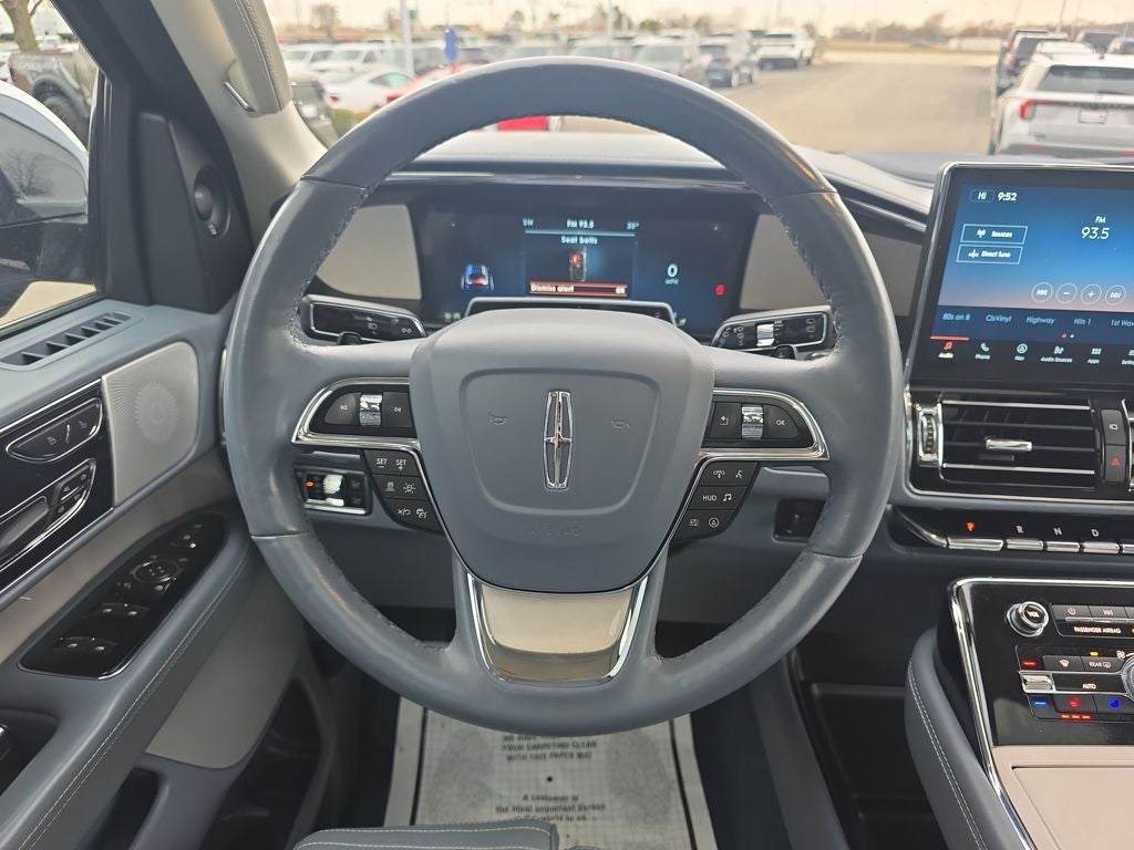 2022 Lincoln Navigator Black Label