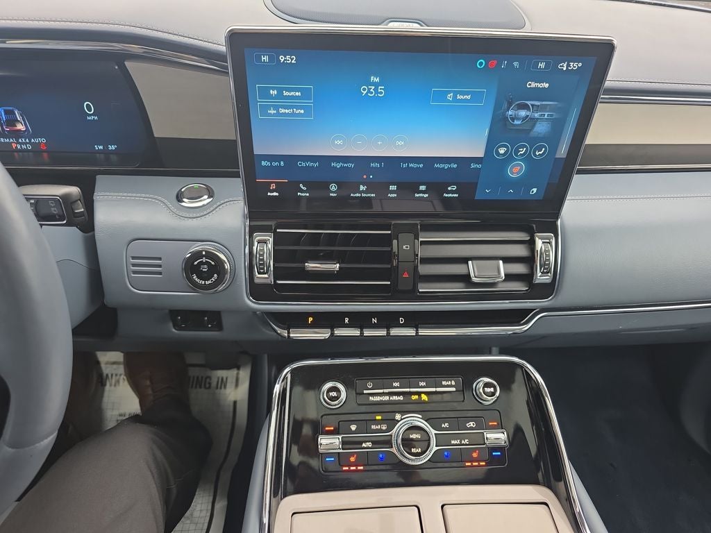 2022 Lincoln Navigator Black Label