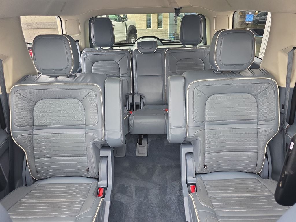 2022 Lincoln Navigator Black Label