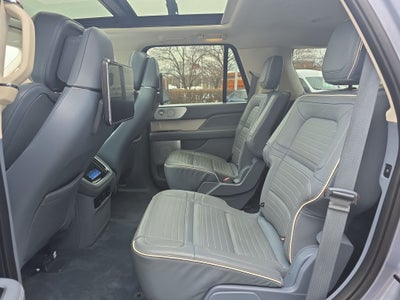 2022 Lincoln Navigator Black Label