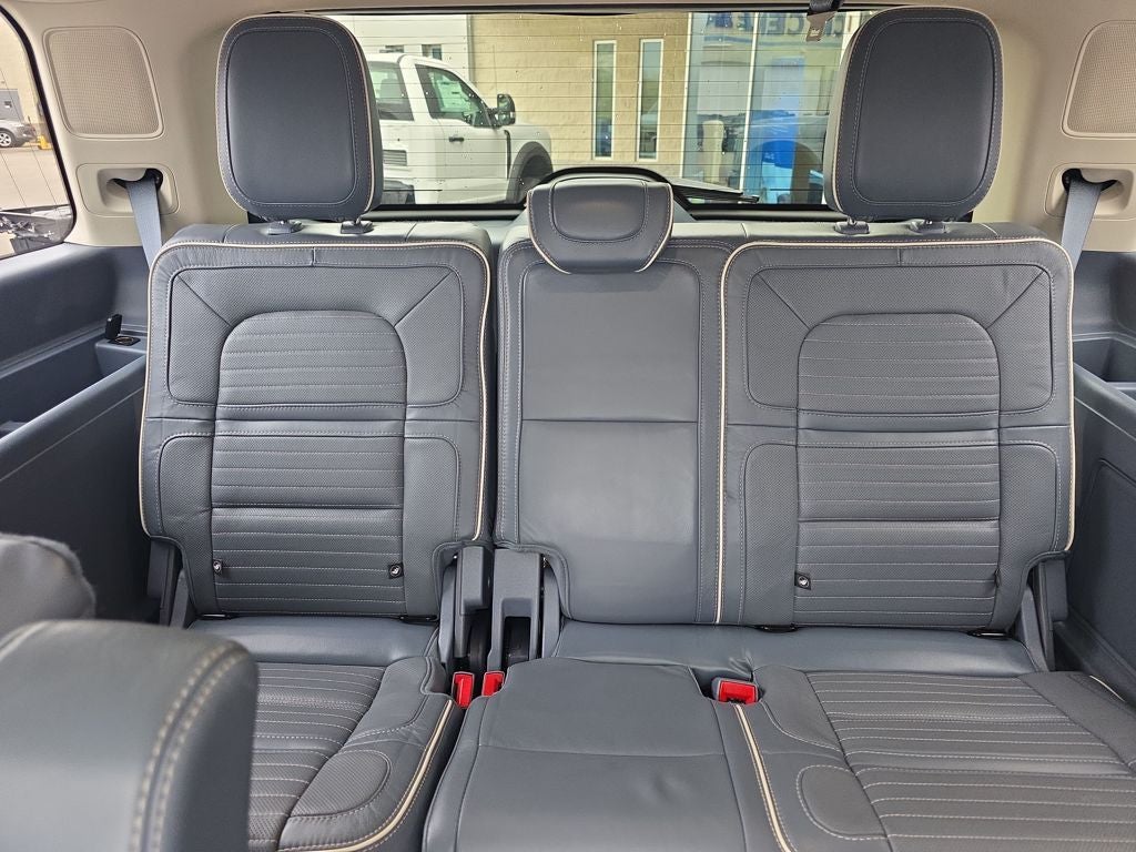 2022 Lincoln Navigator Black Label