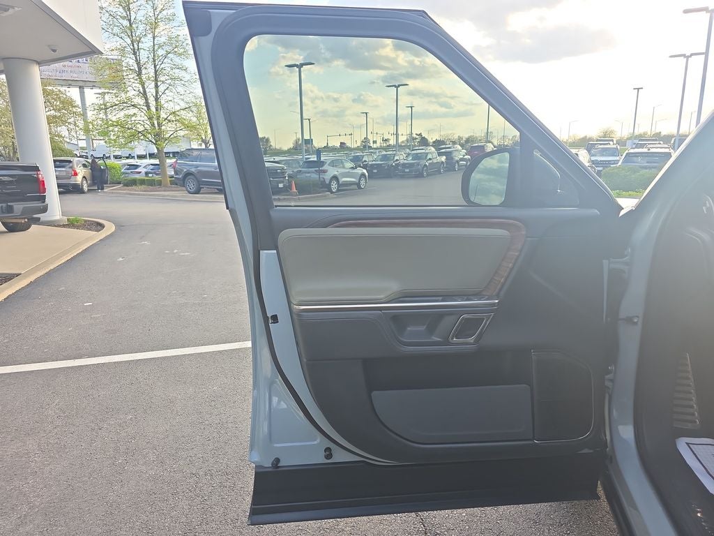 2022 Rivian R1T Adventure