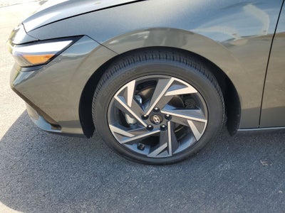 2024 Hyundai Elantra Limited
