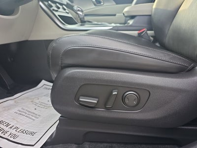 2023 Kia Carnival LX