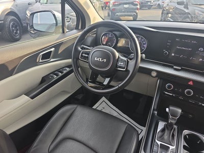 2023 Kia Carnival LX
