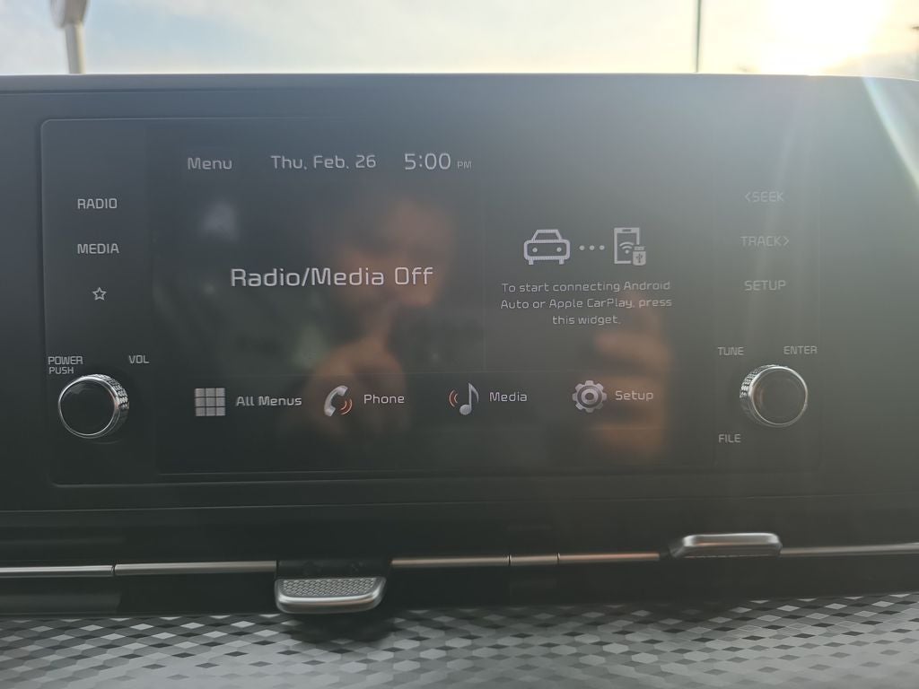 2023 Kia Carnival LX