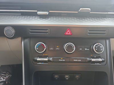 2023 Kia Carnival LX