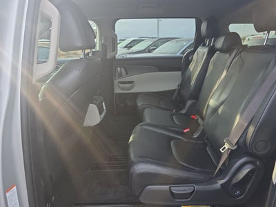 2023 Kia Carnival LX