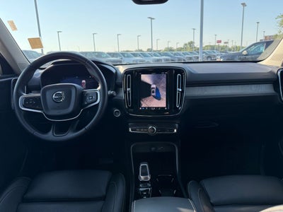 2025 Volvo XC40 B5 Plus Bright Theme