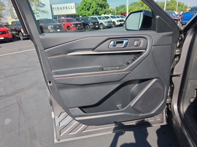 2027 Ford Explorer 4DR AWD TREMOR