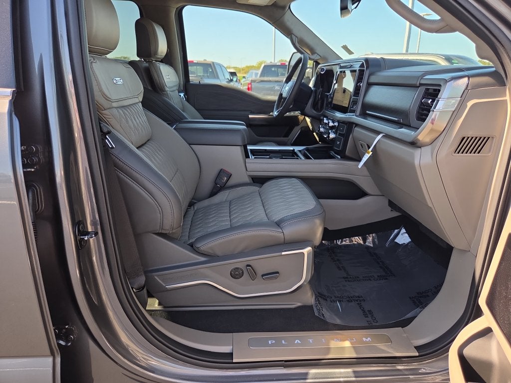 2027 Ford F-250SD F-250® Platinum®