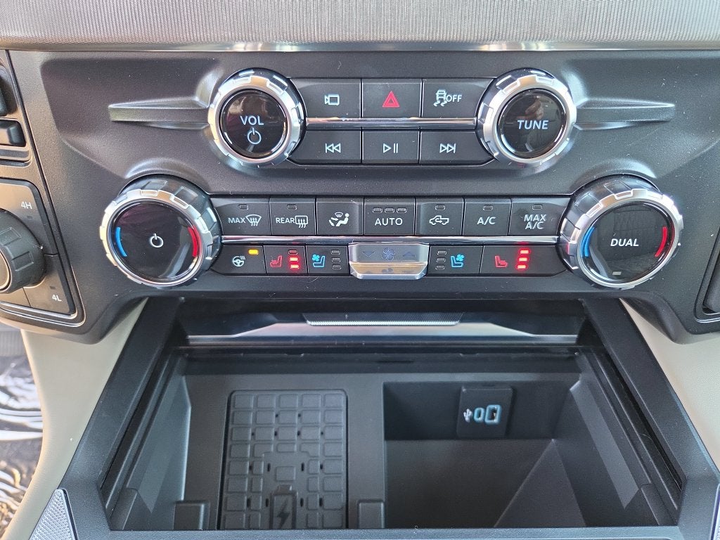 2027 Ford F-250SD F-250® Platinum®