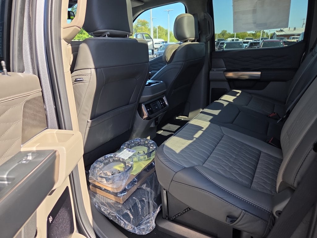 2027 Ford F-250SD F-250® Platinum®