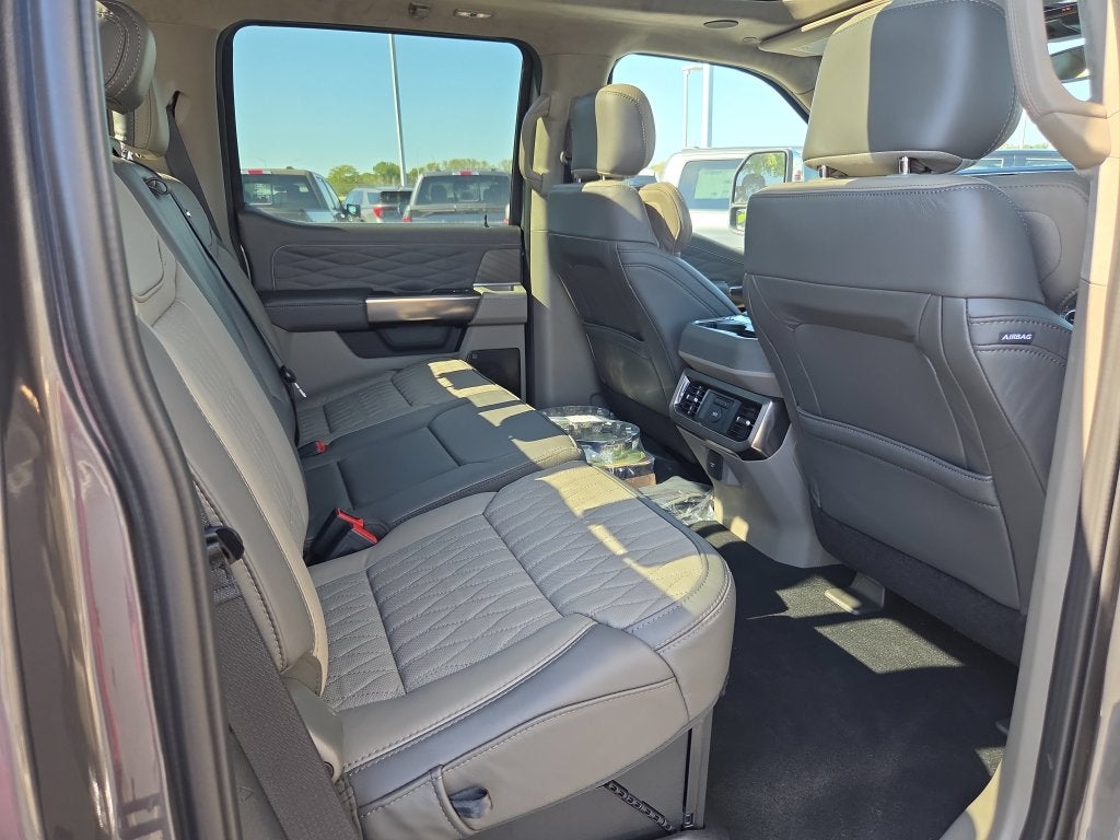 2027 Ford F-250SD F-250® Platinum®