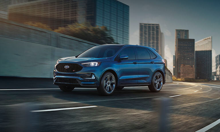 2024 Ford Edge turning on city road